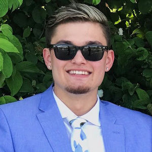 Meet your Posher, Emil